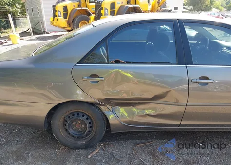 2005 Toyota Camry Le/Xle/Se from USA, damaged, VIN 4T1BE32K45U961948